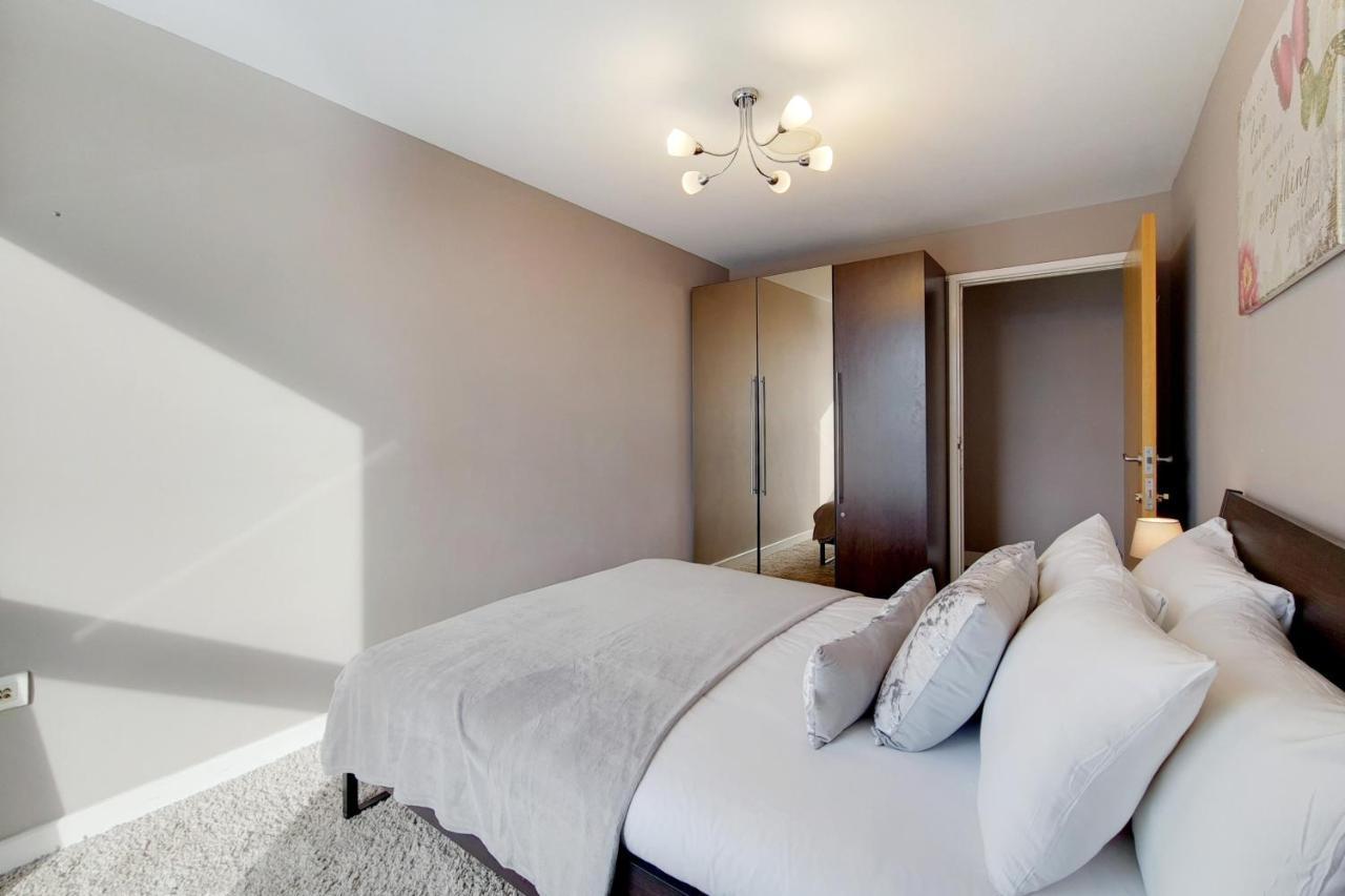 Deluxe Three Bedroom Apartment By London Excel Stays Εξωτερικό φωτογραφία
